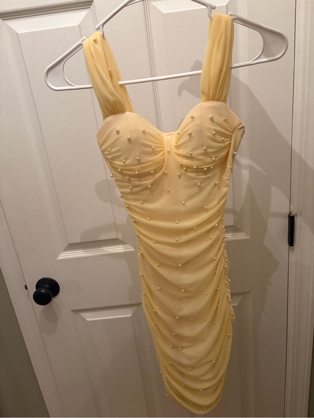 Elegant Yellow Pearl-Embellished Ruched Women's Dress
